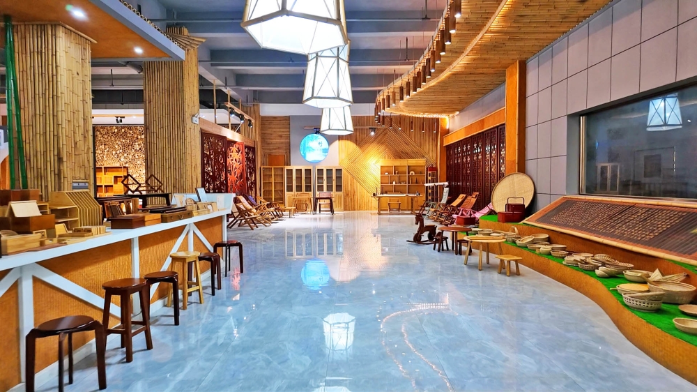 ���С�����Ϊý���˶���������ܡ���ɫת��